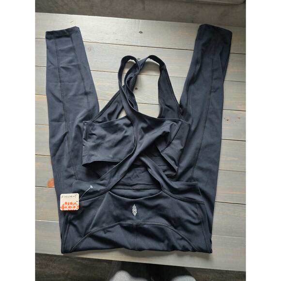 Free People Movement Back It Up Black Onesie - New Medium - Picture 4 of 4